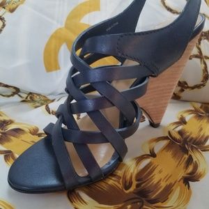 Type Z wedge sandal sz 5.5